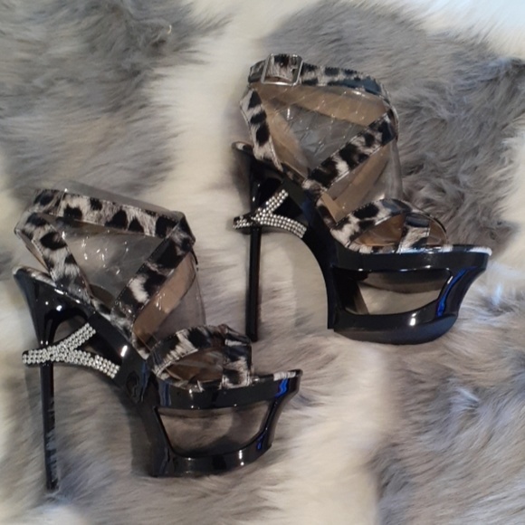 High Heels - Picture 4 of 8